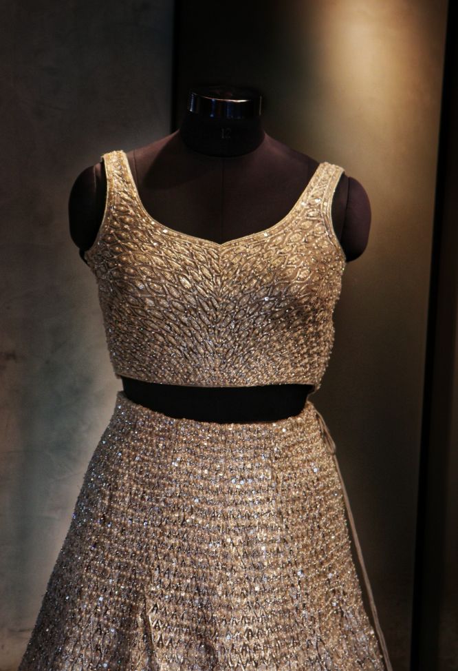 The Dazzles Experience luxury womenswear editorial, look 25